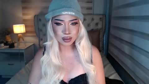 Snapshot of lovelymarie69 chatting on 19, 5, 2026 Rebeca online show from 19, 5, 2026