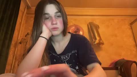 Snapshot of lovelysilk_63 chatting on 30, 4, 2026 ELA online show from 30, 4, 2026