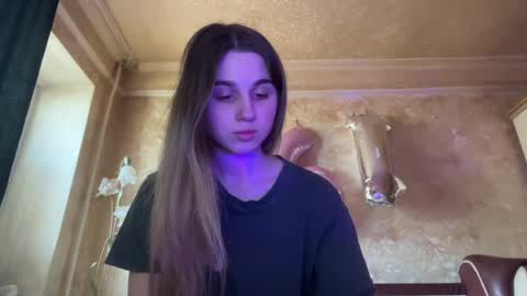 Snapshot of lovelysilk_63 chatting on 3, 5, 2026 ELA online show from 3, 5, 2026