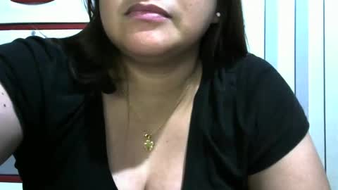 Snapshot of lovelyysabelle chatting on 8, 1, 2025 Alex online show from 8, 1, 2025