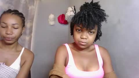 Snapshot of lovemarie08 chatting on 8, 4, 2026 lovemarie08 online show from 8, 4, 2026