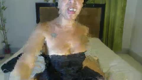 Snapshot of lovenlustxx chatting on 19, 10, 2025 lovenlustxx online show from 19, 10, 2025