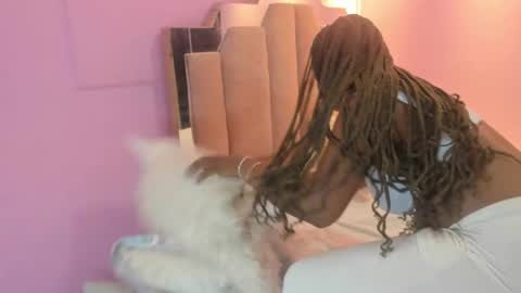 L O V E  online show from 20, 11, 2025