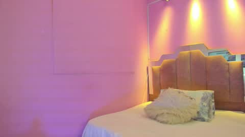 L O V E  online show from 19, 2, 2026