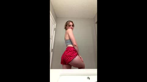 Snapshot of lovergirll1717 chatting on 3, 6, 2026 lovergirll1717 online show from 3, 6, 2026