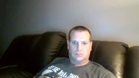 lovetocum37 online show from 12, 12, 2024