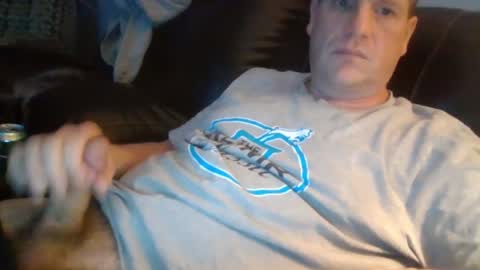 lovetocum37 online show from 26, 2, 2025