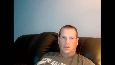 lovetocum37 online show from 6, 10, 2025