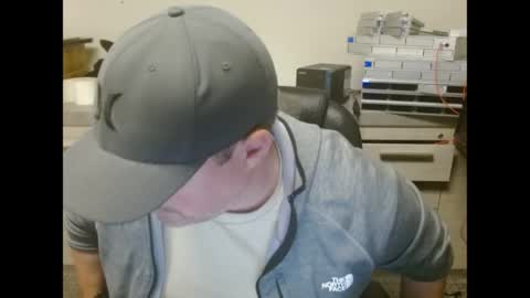 Snapshot of lovetofps chatting on 25, 4, 2026 Love2Game online show from 25, 4, 2026