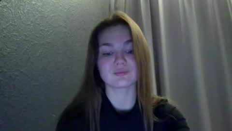 Snapshot of loviesimone chatting on 7, 11, 2025 loviesimone online show from 7, 11, 2025