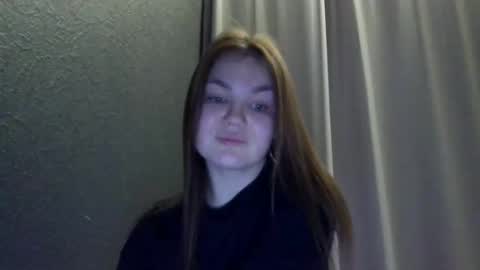 Snapshot of loviesimone chatting on 2, 12, 2025 loviesimone online show from 2, 12, 2025