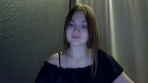 Snapshot of loviesimone chatting on 18, 12, 2025 loviesimone online show from 18, 12, 2025