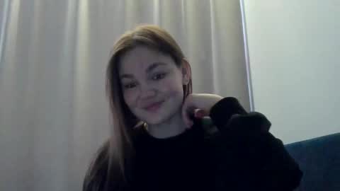 Snapshot of loviesimone chatting on 1, 3, 2026 loviesimone online show from 1, 3, 2026