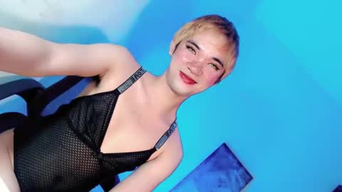 Lovingmonaru969 online show from 15, 12, 2024