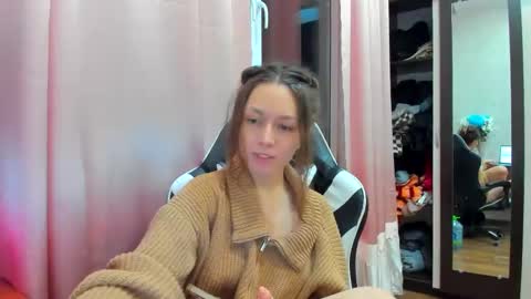 Snapshot of lu_krecia chatting on 23, 12, 2024 Lu krecia online show from 23, 12, 2024