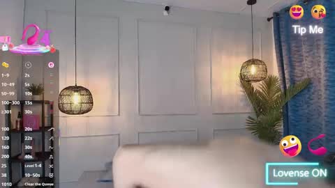 lUAN online show from 5, 4, 2026