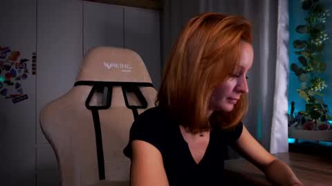 Snapshot of lubafox chatting on 20, 4, 2026 Luba online show from 20, 4, 2026