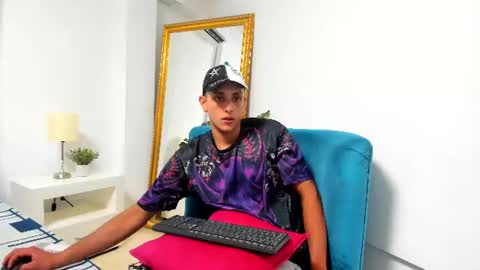Snapshot of luca_gael chatting on 21, 6, 2026 Luca Gael online show from 21, 6, 2026
