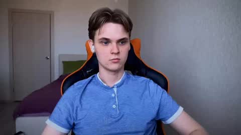 Lucas Gill online show from 6, 3, 2025