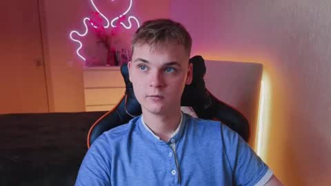 Lucas Gill online show from 10, 9, 2025