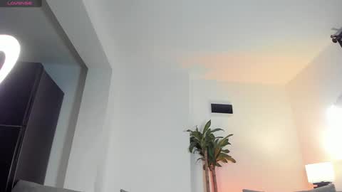 LUCA SANTOS online show from 4, 1, 2025