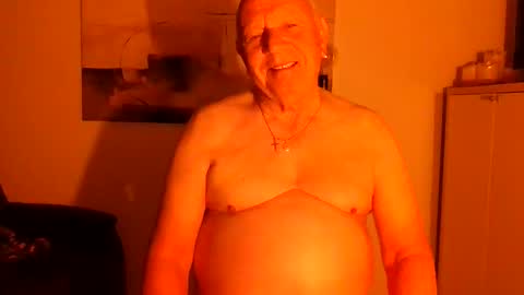 Snapshot of lucbottom031249 chatting on 10, 5, 2026 lucbottom031249 online show from 10, 5, 2026