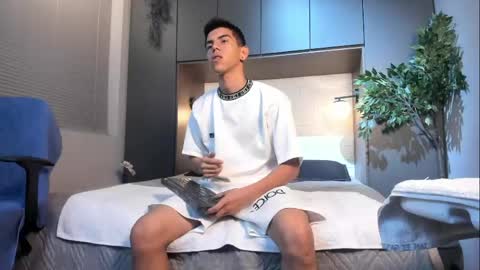 Snapshot of lucca_moreti chatting on 27, 5, 2026 Lucca Moreti online show from 27, 5, 2026
