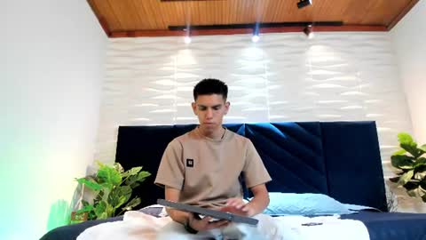 Snapshot of lucca_moreti chatting on 17, 6, 2026 Lucca Moreti online show from 17, 6, 2026