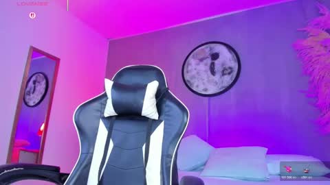 L U C C I A online show from 4, 11, 2025