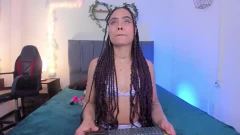 Lucero  online show from 25, 2, 2026