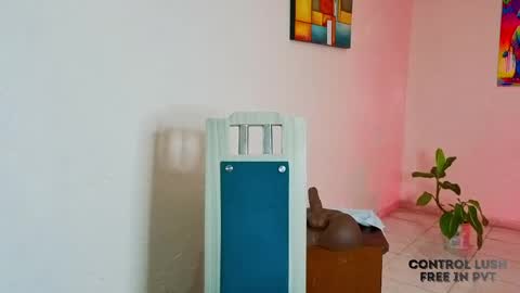 Snapshot of luci_ramirez chatting on 23, 4, 2026 Luciana Ramirez Sofia Collins online show from 23, 4, 2026