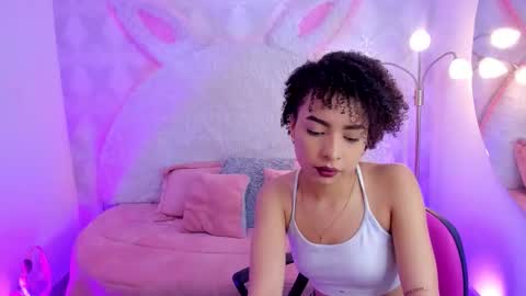 Snapshot of lucia_janne chatting on 15, 10, 2025 Lucla online show from 15, 10, 2025