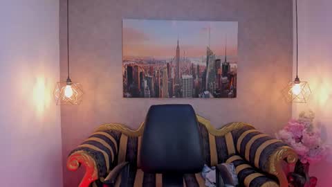 Snapshot of lucia_janne chatting on 24, 10, 2025 Lucla online show from 24, 10, 2025