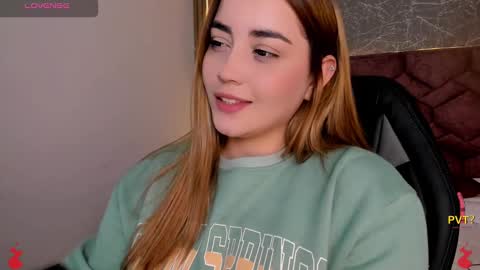 Snapshot of lucia_star_ chatting on 13, 12, 2024 lucia star online show from 13, 12, 2024