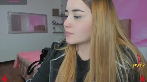 Snapshot of lucia_star_ chatting on 8, 2, 2025 lucia star online show from 8, 2, 2025