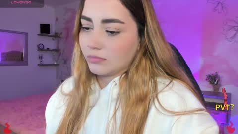 Snapshot of lucia_star_ chatting on 12, 2, 2025 lucia star online show from 12, 2, 2025