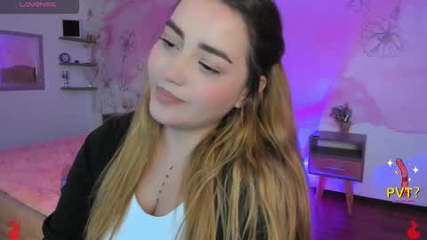 Snapshot of lucia_star_ chatting on 13, 2, 2025 lucia star online show from 13, 2, 2025