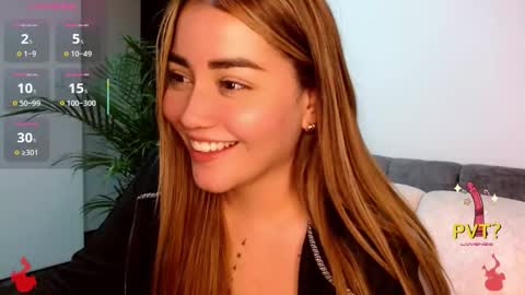 Snapshot of lucia_star_ chatting on 14, 10, 2025 lucia star online show from 14, 10, 2025