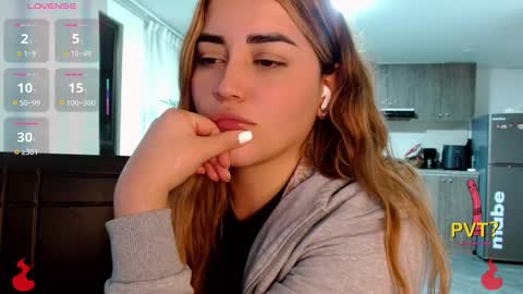 Snapshot of lucia_star_ chatting on 16, 11, 2025 lucia star online show from 16, 11, 2025