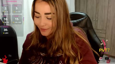 Snapshot of lucia_star_ chatting on 20, 12, 2025 lucia star online show from 20, 12, 2025