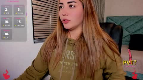 Snapshot of lucia_star_ chatting on 23, 12, 2025 lucia star online show from 23, 12, 2025