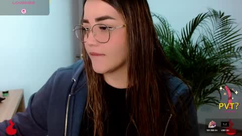 lucia star  online show from 15, 4, 2026