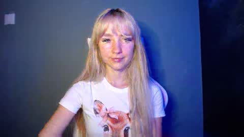 Snapshot of luciacam20 chatting on 31, 5, 2026 Lucy online show from 31, 5, 2026