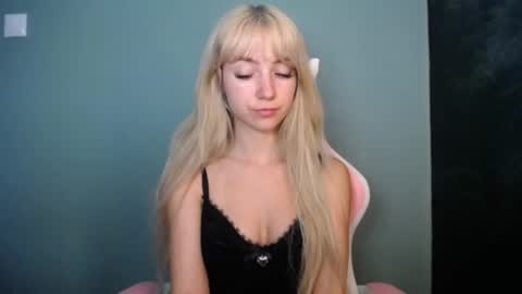 Snapshot of luciacam20 chatting on 2, 6, 2026 Lucy online show from 2, 6, 2026