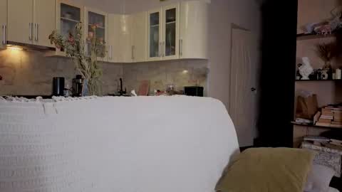 Snapshot of luciacoy chatting on 4, 10, 2025 Lucia online show from 4, 10, 2025