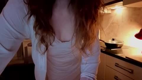 Snapshot of luciacoy chatting on 6, 10, 2025 Lucia online show from 6, 10, 2025