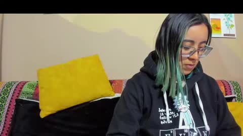 Snapshot of lucianacapisce chatting on 12, 10, 2025 Dani 3 online show from 12, 10, 2025