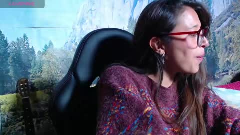 Snapshot of lucianahalen chatting on 17, 4, 2026 Lucy online show from 17, 4, 2026
