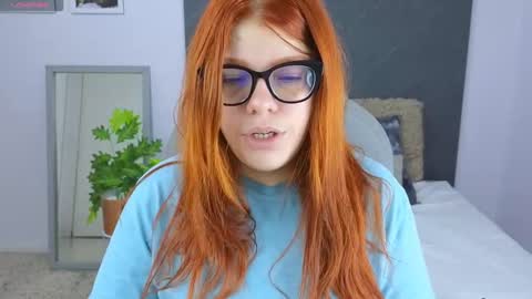 Snapshot of lucie_nicolls chatting on 30, 12, 2024 Lucie   online show from 30, 12, 2024