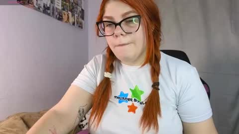 Snapshot of lucie_nicolls chatting on 26, 2, 2025 Lucie   online show from 26, 2, 2025